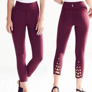 Free people movement active wear workout kali crop leggings wine red size small